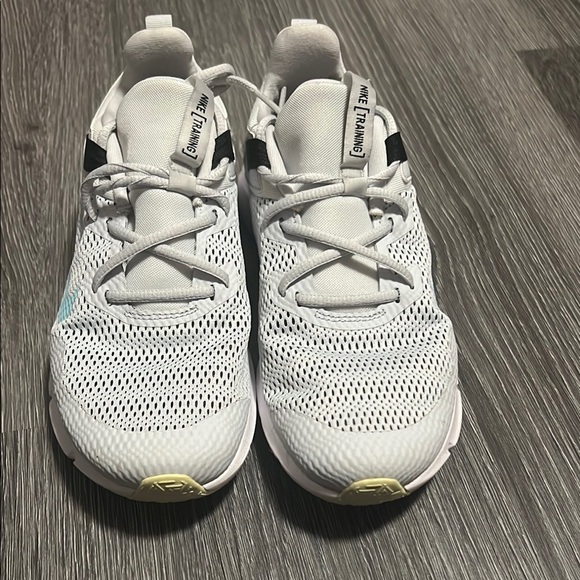 Nike White and Blue Sneakers with Breathable Mesh and Unique Lacing System - Picture 6 of 6